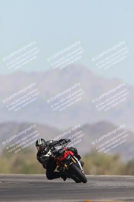 media/Oct-26-2025-Race Pace (Sun) [[c1447ca738]]/Non Verified (1st 20 Minutes of every Hour)/4-Turn 14 (1110am)/